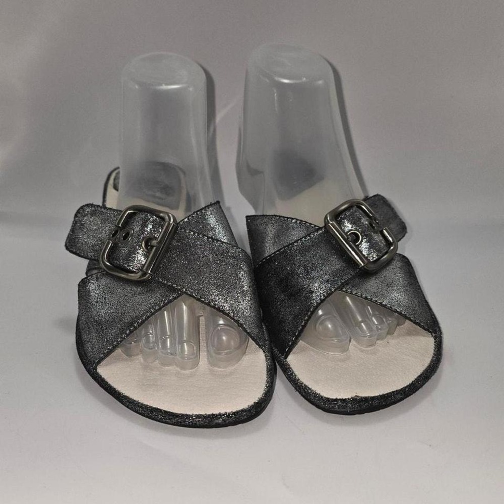 Silver Hush Puppies Sandal size‎ 8.5